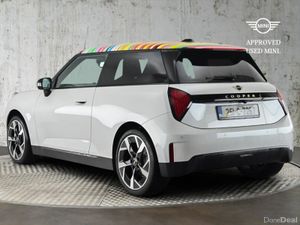 Mini Cooper Cooper SE - Image 3