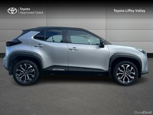 Toyota Yaris Cross LUNA SPORT BI-TONE - Image 3