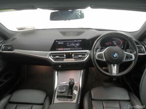 BMW 4-Series 420d M Sport Convertible - Image 4
