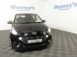 Hyundai i10 CLASSIC 1.0L PETROL HATCHBACK HERE AT - Image 2