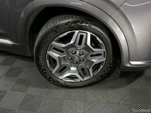 Hyundai Santa Fe PHEV PREMIUM 4WD 1.6L PETROL AUTO - Image 4