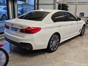 201 BMW 530 E HYBRID LOW KMS - Image 3