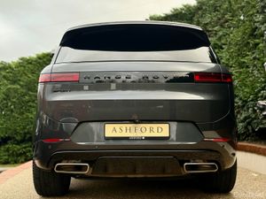 Range Rover Sport P550e Autobiography 3.0 - Image 4