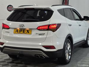 Hyundai Santa Fe DIESEL ESTATE - Image 4