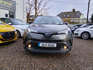 Toyota C-HR 1.8 Hybrid Auto - Image 2