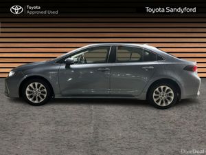 Toyota Corolla VERY LOW MILEAGE LUNA SALOON // TOY - Image 3
