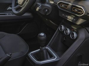 Dacia Sandero Stepway Essential TCe110 *ORDER YOUR - Image 3