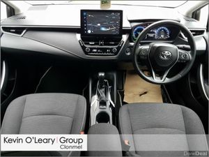 Toyota Corolla 1.8 Hybrid Luna Sport Saloon - Image 3