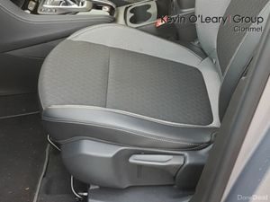 Opel Grandland Sri-1.2 130ps-pet-8spauto 4DR - Image 2