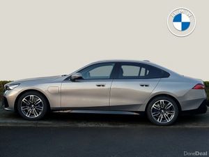 BMW 5-Series 530e M Sport Saloon - Image 3