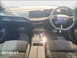 Opel Astra GS 1.2 Turbo 130ps 8 Speed Automatic - Image 3