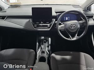 Toyota Corolla 1.8 Hybrid Luna Saloon - Image 2