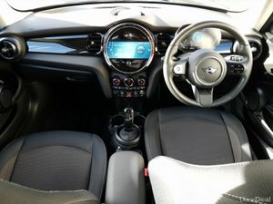 Mini Cooper Classic Auto - Image 4