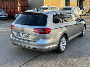 152 VOLKSWAGEN PASSAT 1.4TSIAUTO FULLY LOADED SPEC - Image 4