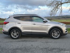 Hyundai Santa Fe 2017 4WD - Image 4