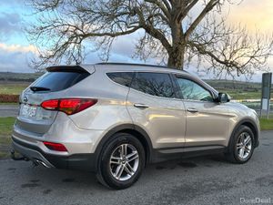 Hyundai Santa Fe 2017 4WD - Image 4