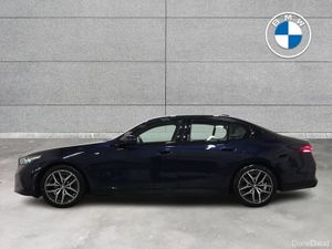 BMW 5-Series 520i M Sport Saloon - Image 4