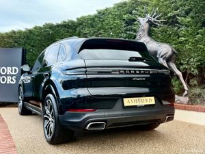 242 Porsche Cayenne 2.9 V6 470BHP Hybrid CREWCAB - Image 4