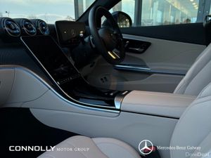 Mercedes-Benz CLE CLE 300 e Coup EQ Hybrid AMG Lin - Image 4