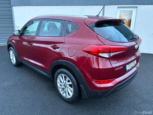 171 Hyundai Tucson 1.7 CRDI Comfort Plus - Image 3