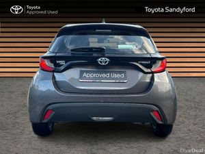 Toyota Yaris HYBRID LUNA // REAR CAMERA // TOYOTA - Image 4
