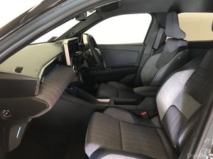 Renault 4 E-Tech Techno 52Kwh 150HP - Image 3