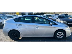 Toyota Prius 1.8 Automatic petrol Hybrid Low Milea - Image 4