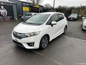 2015 HONDA FIT HYBRID 1.5L  AUTOMATIC FULL OPTION - Image 2