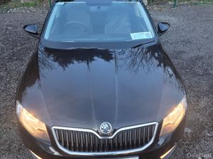 Skoda Octavia 2014 Low Miles - Image 2