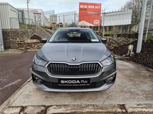 Skoda Fabia SELECTION 1.0 MPI 80HP- F+R PARK ASSIS - Image 3