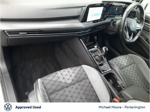 Volkswagen Golf 1.5 TSI 130HP R-Line - Image 4