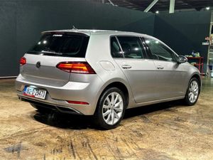 Volkswagen Golf 1.2L TSI AUTOMATIC - REVERSE CAMER - Image 4
