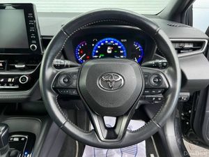 Toyota Corolla WXB 1.8 HYBRID // HEADS-UP DISPLAY - Image 4