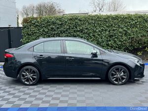 Toyota Corolla WXB 1.8 HYBRID // HEADS-UP DISPLAY - Image 2