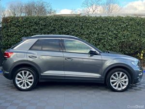 Volkswagen T-Roc SPORT 2.0 TDI // APPLE CARPLAY/AN - Image 2