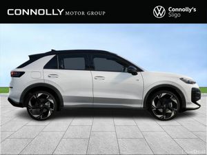 Volkswagen T-Roc RLINE 1.5TSI 150HP AUTO *NEW MODE - Image 3