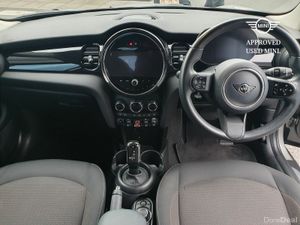 Mini Cooper 3-Door Cooper Classic - Image 4