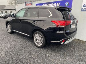2021 MITSUBISHI OUTLANDER 2.4 PHEV EXCEED 221BHP - Image 3