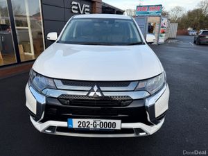 4X4 Plug-in Hybrid - High Spec - Like New - Image 4