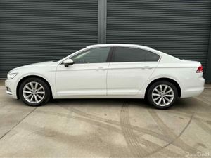 Volkswagen Passat 2.0 TDI SE BUSINESS 4DR 150PS - Image 3