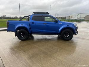 Isuzu D-Max AT35 ARCTIC TRUCK - Image 2