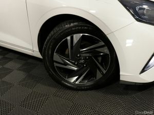 Hyundai i20 AUTOMATIC LAUNCH ADDITION 1.0 L PETROL - Image 3