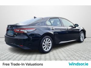 Toyota Camry HYBRID AUTO - Image 3