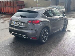 2017 CITROEN DS4 ELEGANCE 1.2 PURETECH S/S 5DR - Image 4