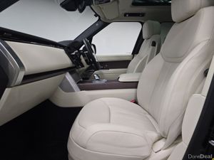 Land Rover Range Rover Diesel Estate SE - Image 4