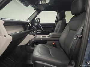 Land Rover Defender Diesel Estate X-Dynamic HSE - Image 4