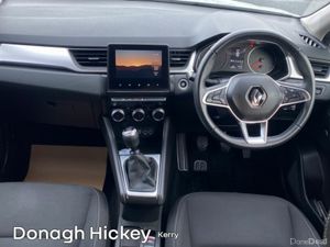 Renault Captur dCi 95 Iconic - Image 2