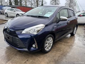 Toyota Vitz Jewela Hybrid automatic - Image 2