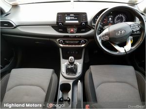 Hyundai i30 1.6 Diesel Deluxe - Image 2