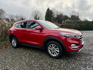 2017 Hyundai Tucson 1.7 D Executive 2WD DCT - Image 3